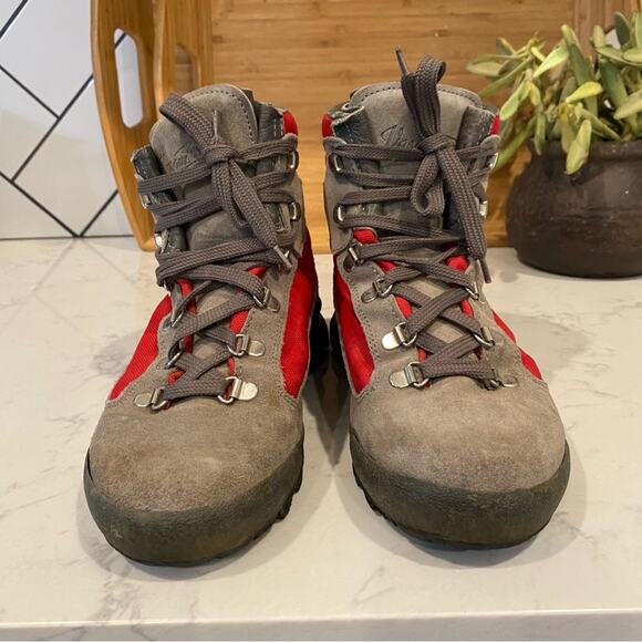Vintage Vasque Hiking Boots Made in Italy Ankle Suede Gray Skywalk size 7.5 - Picture 5 of 15